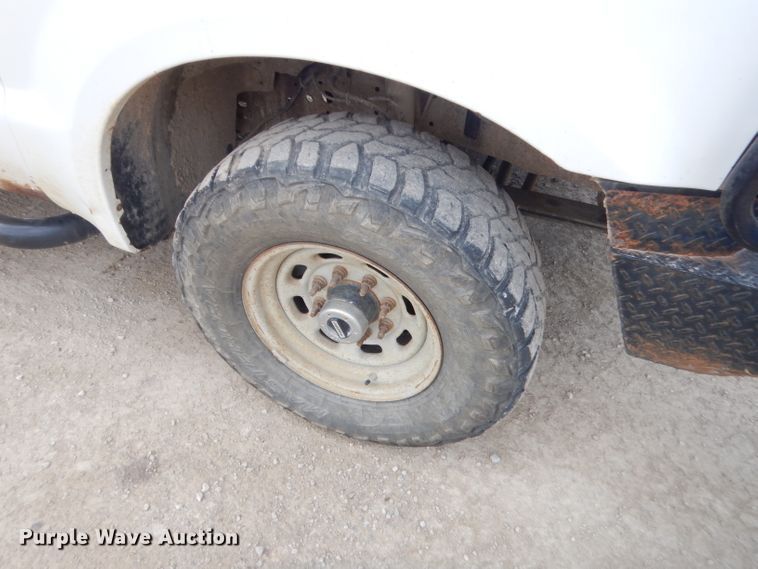 image for item GN9451 2003 Ford F250 Super Duty  pickup truck