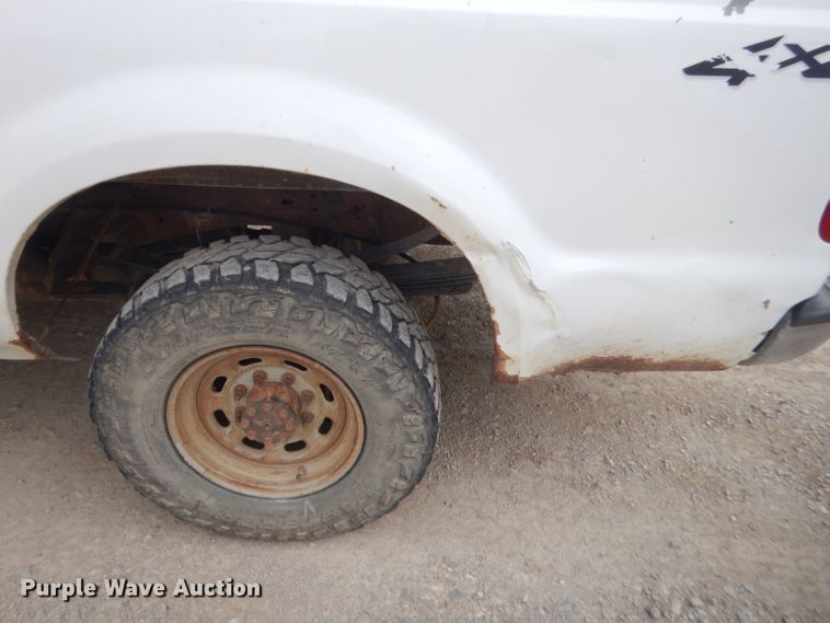 image for item GN9451 2003 Ford F250 Super Duty  pickup truck