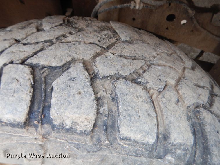 image for item GN9451 2003 Ford F250 Super Duty  pickup truck