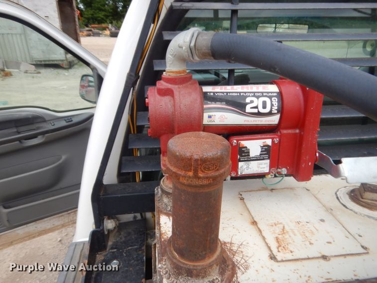 image for item GN9451 2003 Ford F250 Super Duty  pickup truck