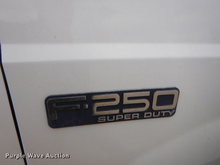 image for item GN9451 2003 Ford F250 Super Duty  pickup truck