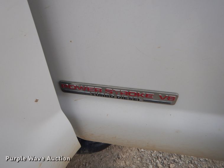 image for item GN9451 2003 Ford F250 Super Duty  pickup truck