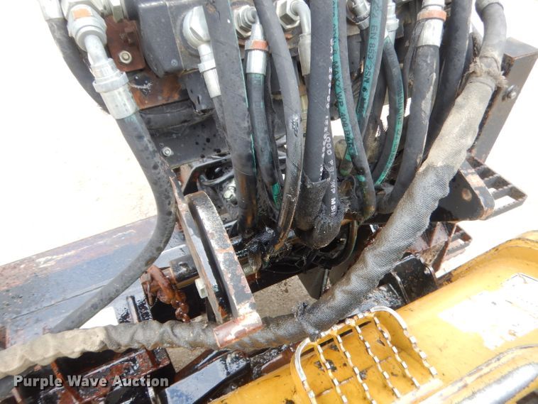 image for item GN9452 2002 Caterpillar BH-30W skid steer backhoe attachment