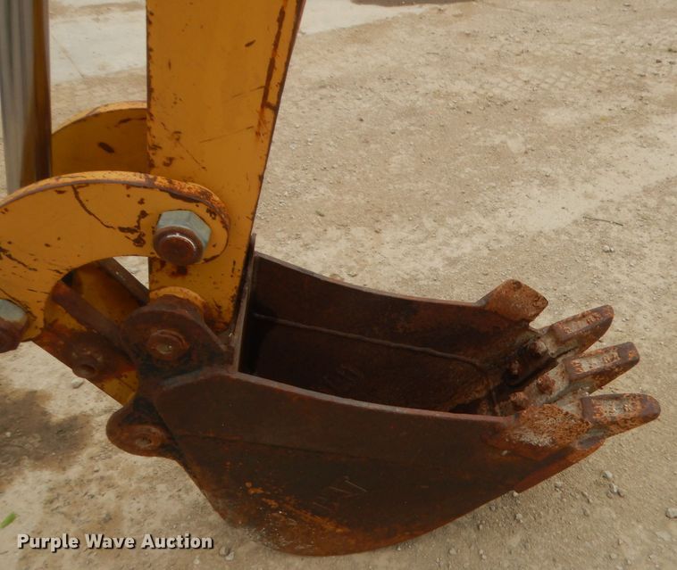 image for item GN9452 2002 Caterpillar BH-30W skid steer backhoe attachment