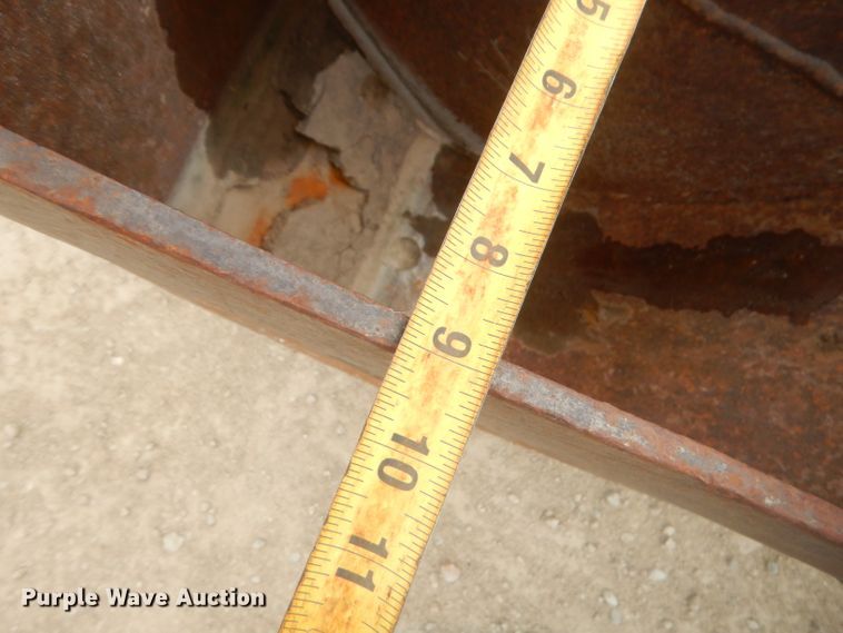 image for item GN9452 2002 Caterpillar BH-30W skid steer backhoe attachment