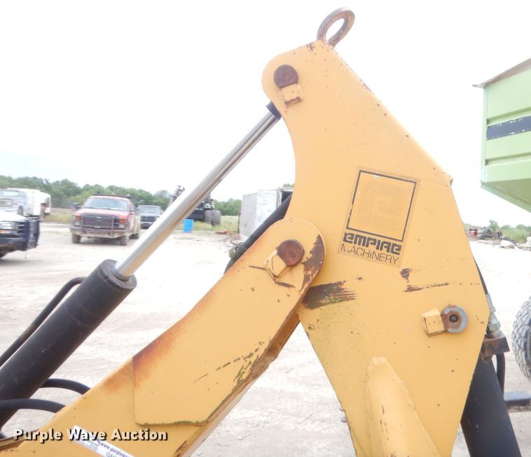 image for item GN9452 2002 Caterpillar BH-30W skid steer backhoe attachment