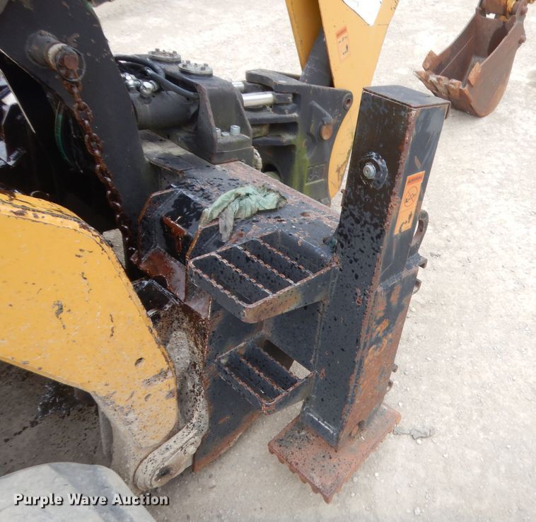 image for item GN9452 2002 Caterpillar BH-30W skid steer backhoe attachment