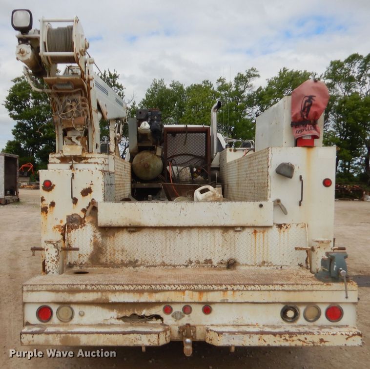 image for item GN9453 1998 Chevrolet C7500  service truck