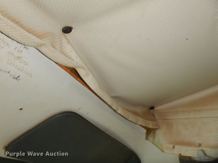 image for item GN9453 1998 Chevrolet C7500  service truck