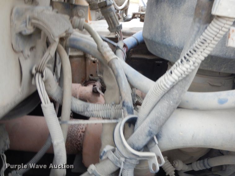 image for item GN9453 1998 Chevrolet C7500  service truck