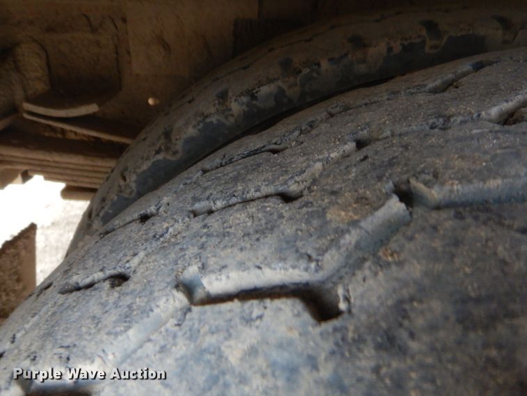 image for item GN9453 1998 Chevrolet C7500  service truck