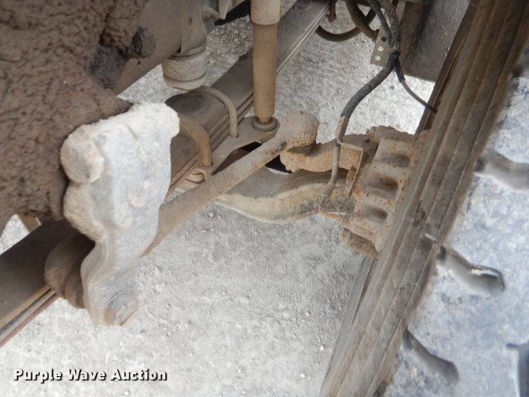 image for item GN9453 1998 Chevrolet C7500  service truck