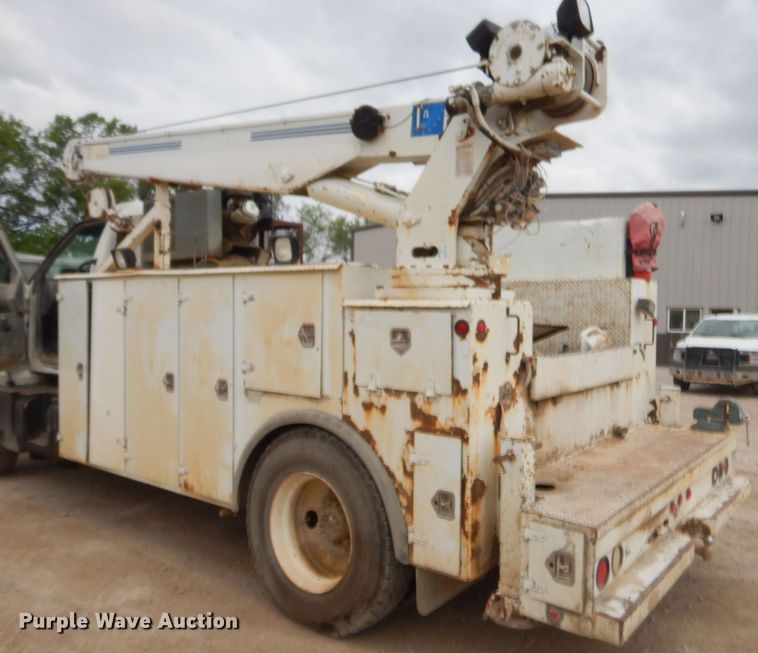 image for item GN9453 1998 Chevrolet C7500  service truck