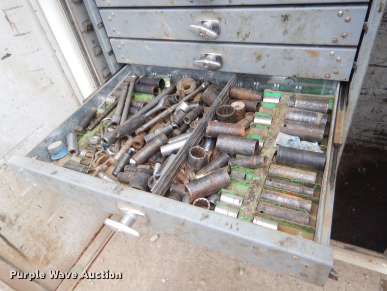 image for item GN9453 1998 Chevrolet C7500  service truck