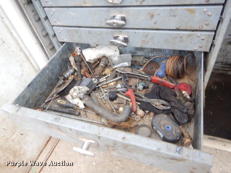 image for item GN9453 1998 Chevrolet C7500  service truck