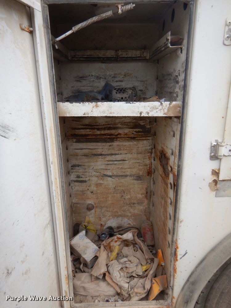 image for item GN9453 1998 Chevrolet C7500  service truck