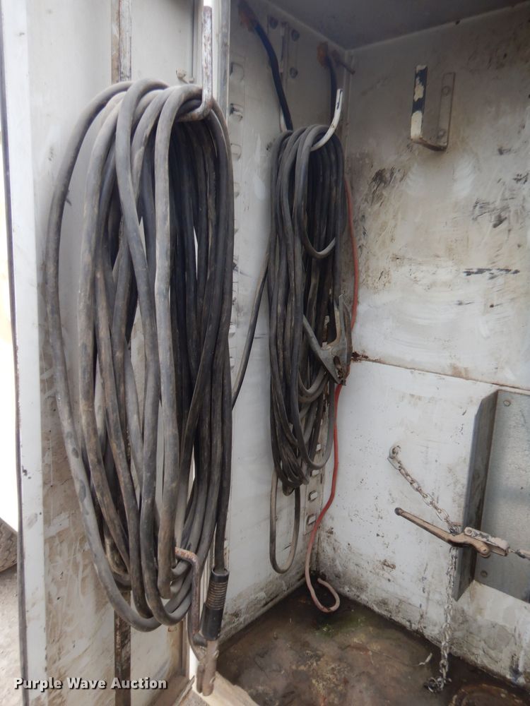 image for item GN9453 1998 Chevrolet C7500  service truck