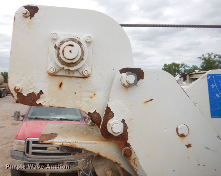 image for item GN9453 1998 Chevrolet C7500  service truck