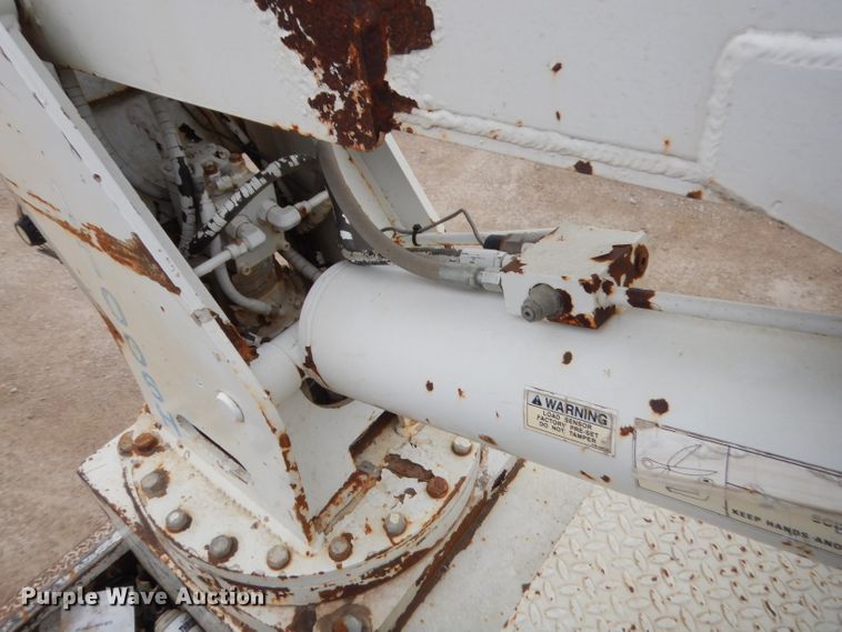 image for item GN9453 1998 Chevrolet C7500  service truck