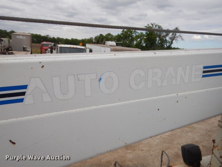 image for item GN9453 1998 Chevrolet C7500  service truck