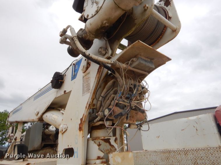 image for item GN9453 1998 Chevrolet C7500  service truck