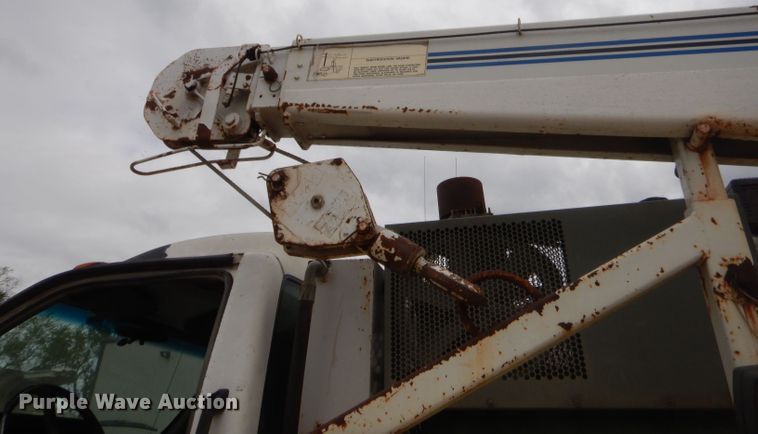 image for item GN9453 1998 Chevrolet C7500  service truck