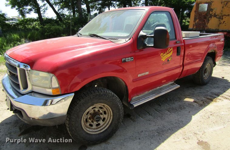 image for item GQ9024 2004 Ford F250 Super Duty  pickup truck