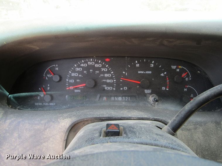 image for item GQ9024 2004 Ford F250 Super Duty  pickup truck