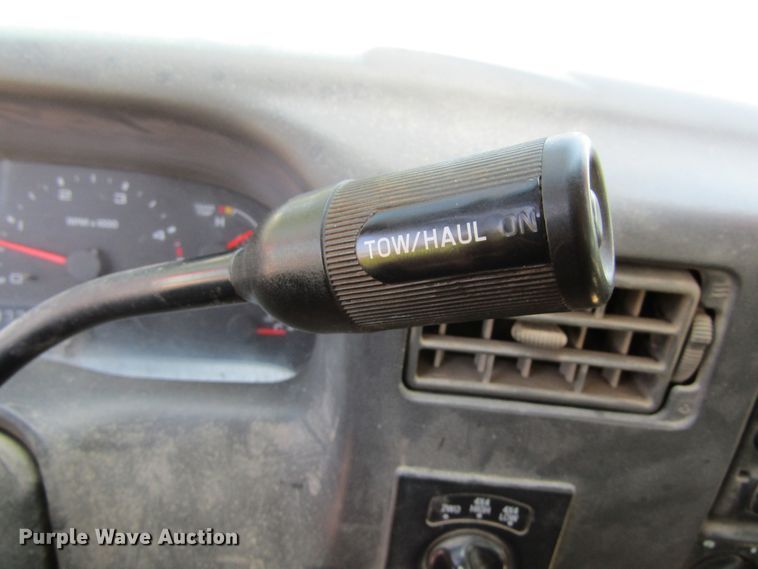 image for item GQ9024 2004 Ford F250 Super Duty  pickup truck