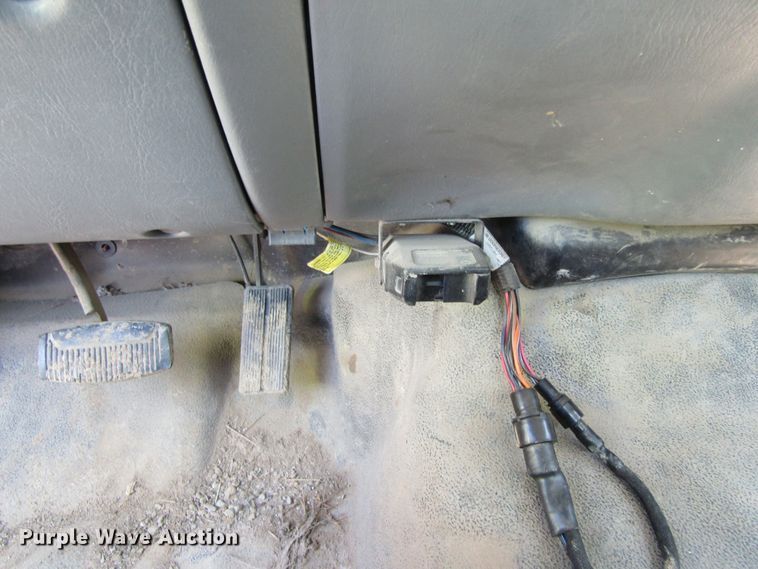 image for item GQ9024 2004 Ford F250 Super Duty  pickup truck