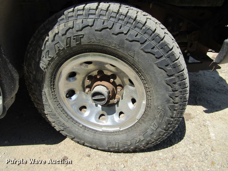 image for item GQ9024 2004 Ford F250 Super Duty  pickup truck