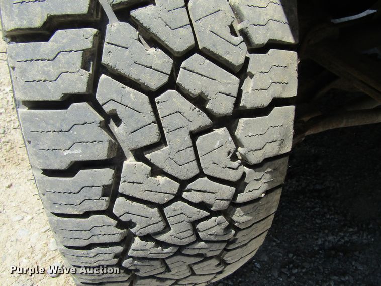 image for item GQ9024 2004 Ford F250 Super Duty  pickup truck