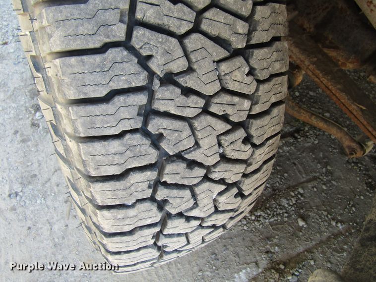 image for item GQ9024 2004 Ford F250 Super Duty  pickup truck