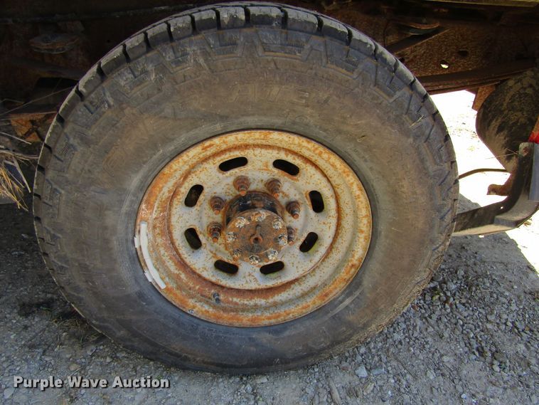 image for item GQ9024 2004 Ford F250 Super Duty  pickup truck