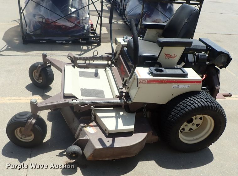 image for item GR9215 Grasshopper 225 ZTR lawn mower