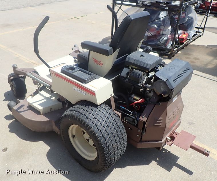 image for item GR9215 Grasshopper 225 ZTR lawn mower