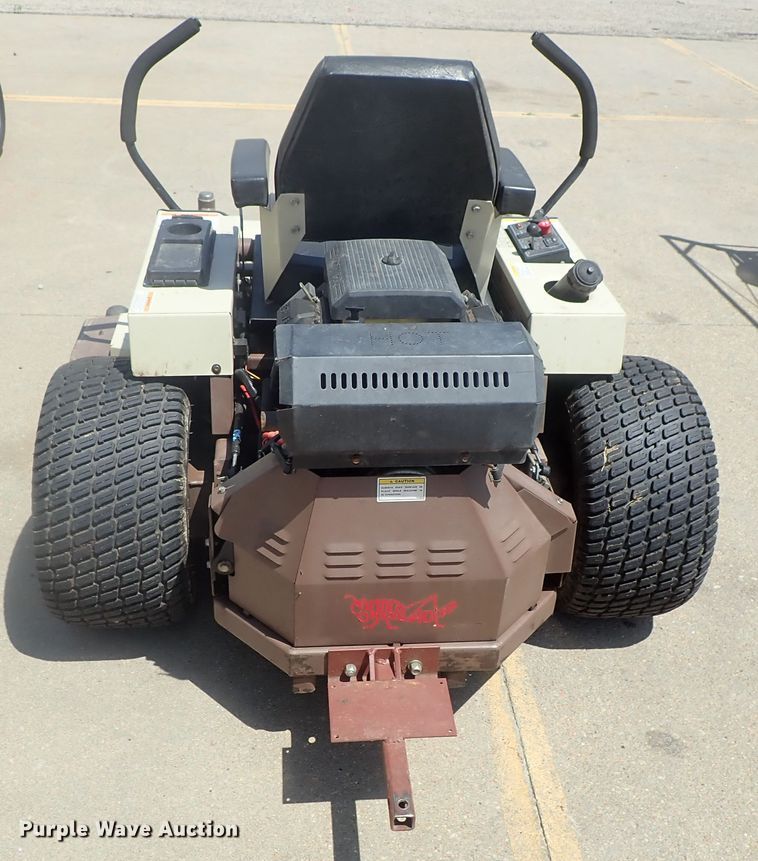 image for item GR9215 Grasshopper 225 ZTR lawn mower