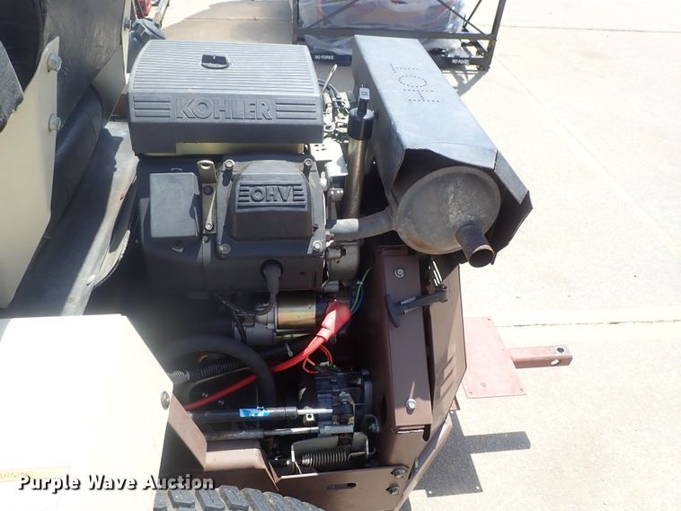 image for item GR9215 Grasshopper 225 ZTR lawn mower