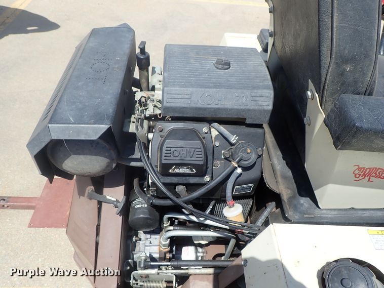 image for item GR9215 Grasshopper 225 ZTR lawn mower