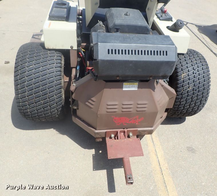 image for item GR9215 Grasshopper 225 ZTR lawn mower