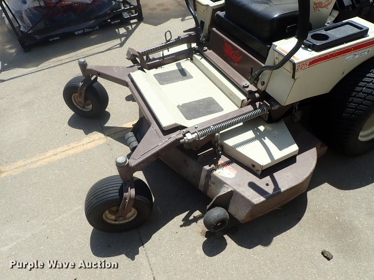 image for item GR9215 Grasshopper 225 ZTR lawn mower