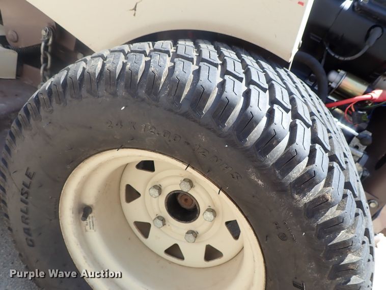 image for item GR9215 Grasshopper 225 ZTR lawn mower