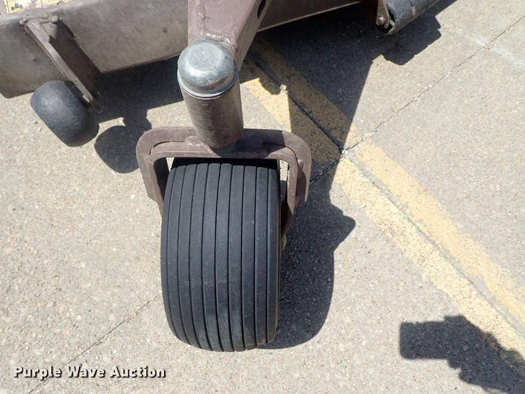 image for item GR9215 Grasshopper 225 ZTR lawn mower