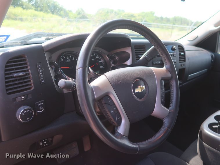 image for item GS9977 2013 Chevrolet Silverado 2500HD LT  pickup truck