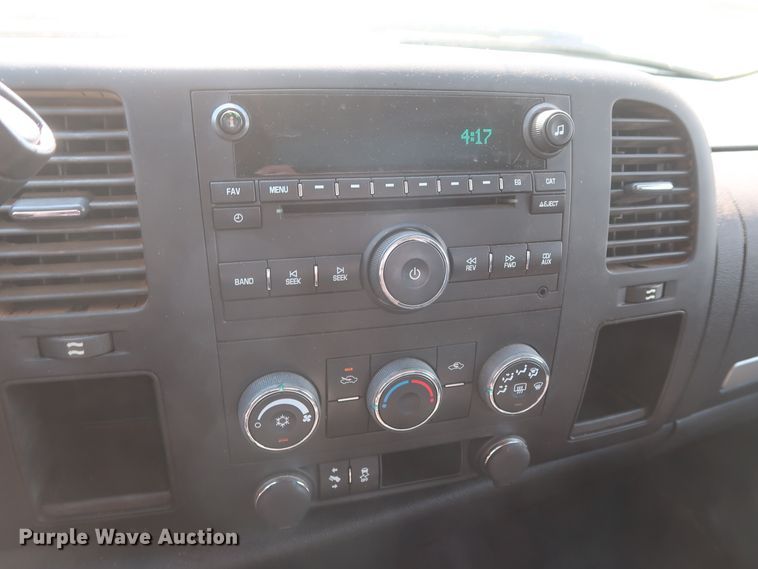 image for item GS9977 2013 Chevrolet Silverado 2500HD LT  pickup truck