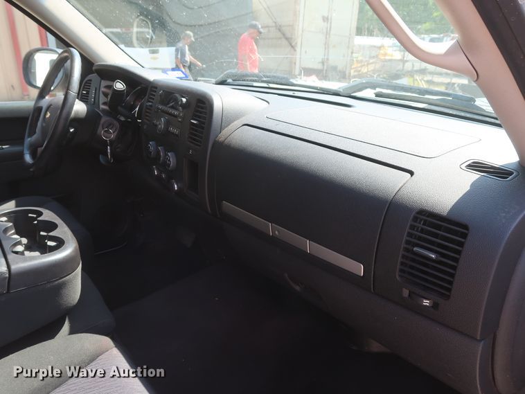 image for item GS9977 2013 Chevrolet Silverado 2500HD LT  pickup truck