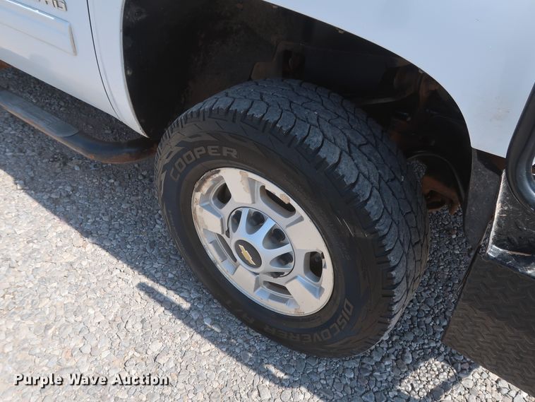 image for item GS9977 2013 Chevrolet Silverado 2500HD LT  pickup truck