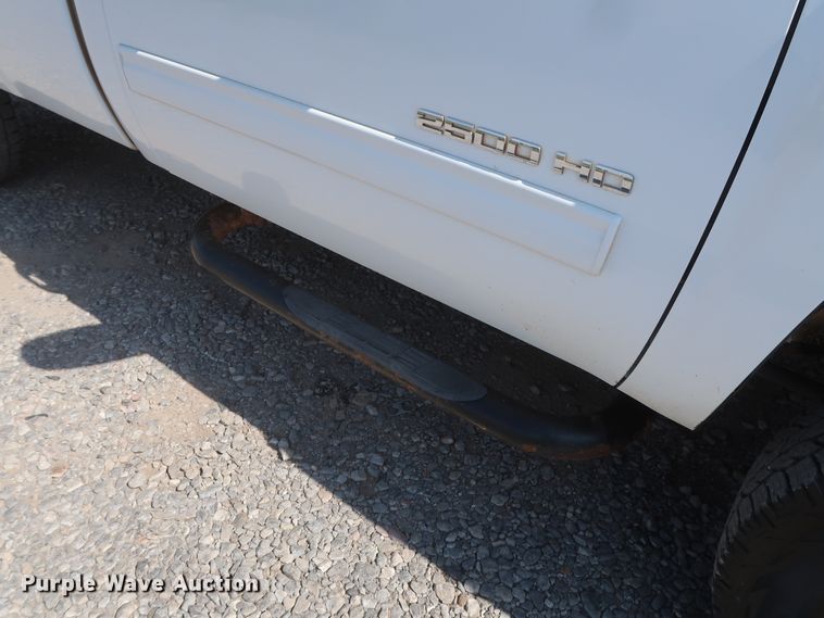 image for item GS9977 2013 Chevrolet Silverado 2500HD LT  pickup truck