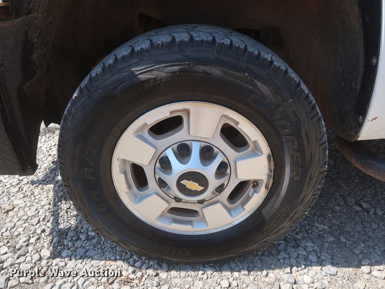 image for item GS9977 2013 Chevrolet Silverado 2500HD LT  pickup truck