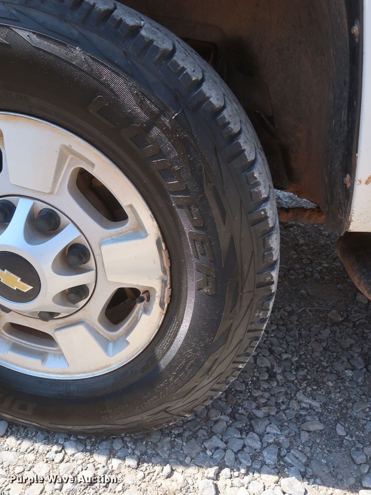 image for item GS9977 2013 Chevrolet Silverado 2500HD LT  pickup truck